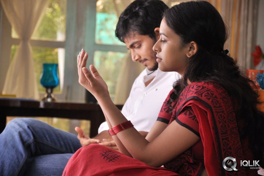 Mallela theeram lo Sirimalle Puvvu